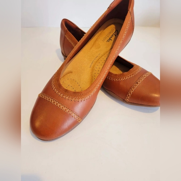 New Clarks Women's colecion Brown Leather Flats - Picture 4 of 8
